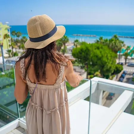 Bernard Hotel San Benedetto del Tronto