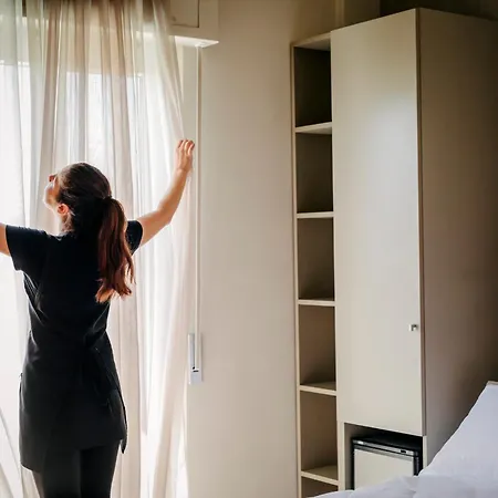 Bernard Hotel San Benedetto del Tronto