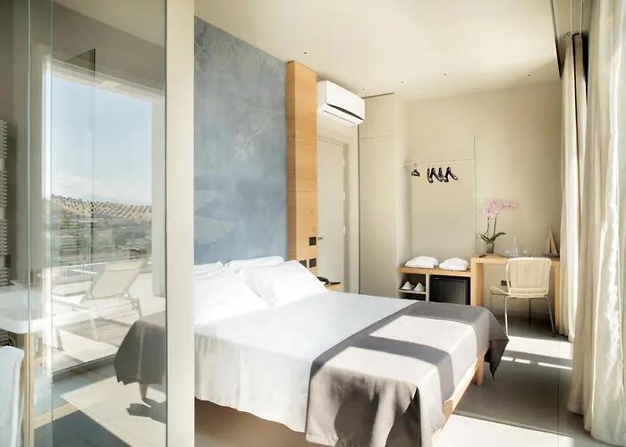 Bernard サン・ベネデット・デル・トロント